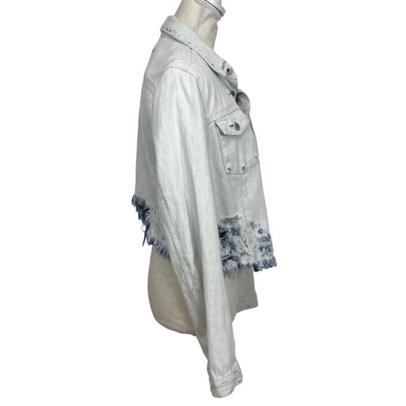 THEYSKENS' THEORY JENJA LIGHT WASH DISTRESSED CROPPED DENIM JACKET - 6 - Picture 2 of 10